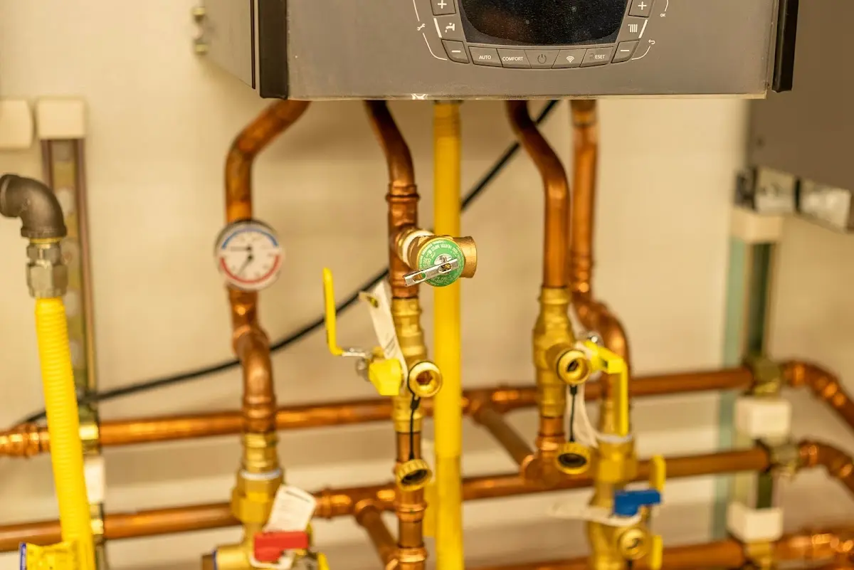 Licensed technician providing Pipe Repair for a homeowner in Toppenish